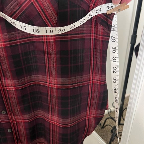 LANE BRYANT 18/20 Red and Black Plaid Button-Up Shirt. #039 - Picture 9 of 9